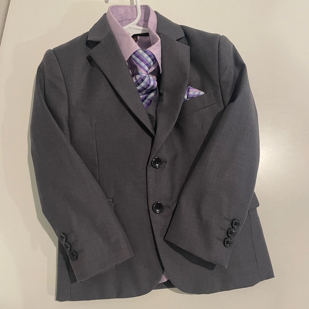Boys formal 5 piece suit with shirt, vest, pocket fold flap and one extra tie